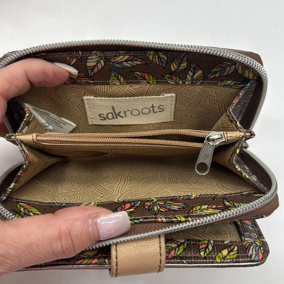 Sakroots Sparkly Sequins Small Mulitcolor Wallet - Picture 7 of 10